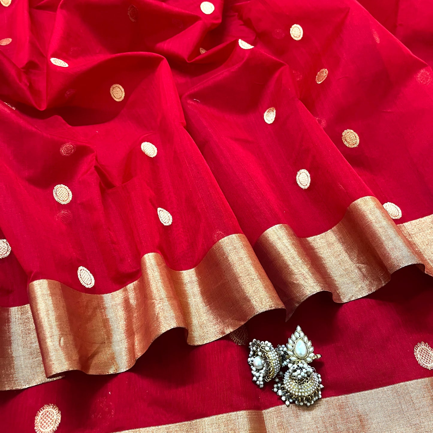 Red Chanderi Saree with zari bootis all over