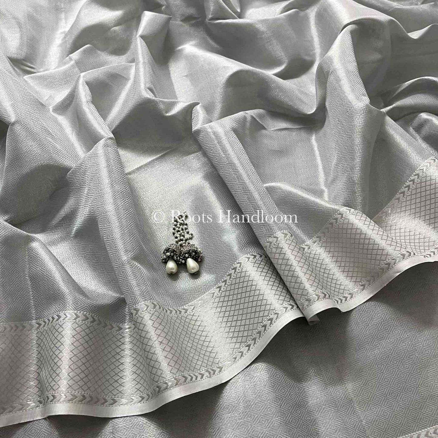 Silver Maheshwari Saree with Zari Pattern all over